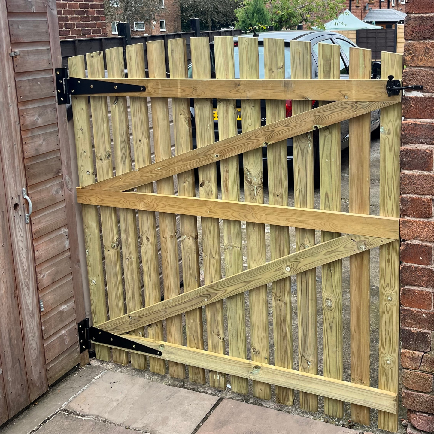 Premium Curved Top Picket Gate (1.8m High)